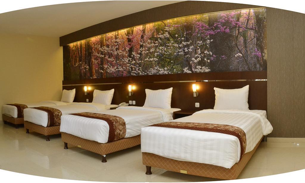 Bess Resort & Waterpark Hotel And Convention Malang Ngoại thất bức ảnh