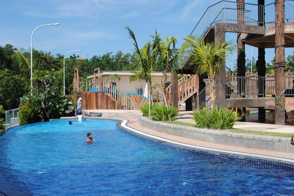 Bess Resort & Waterpark Hotel And Convention Malang Ngoại thất bức ảnh