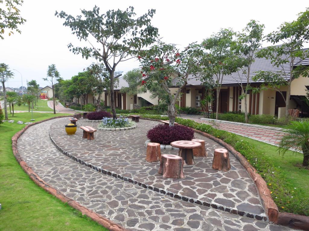 Bess Resort & Waterpark Hotel And Convention Malang Ngoại thất bức ảnh