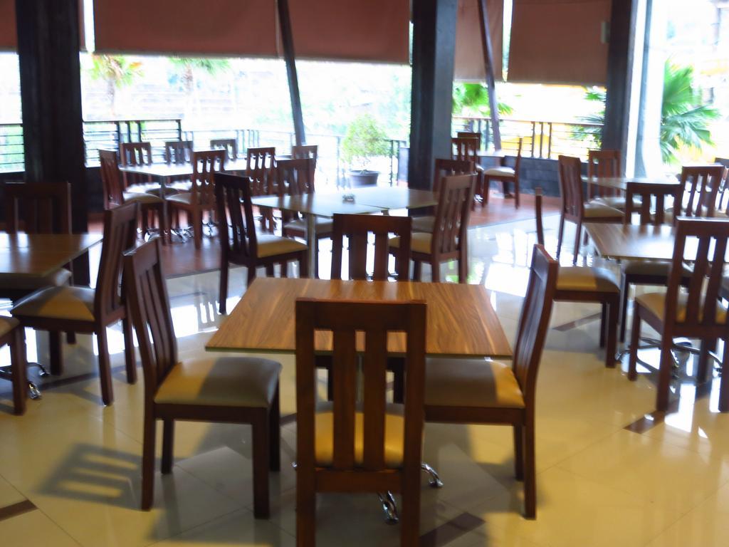 Bess Resort & Waterpark Hotel And Convention Malang Ngoại thất bức ảnh