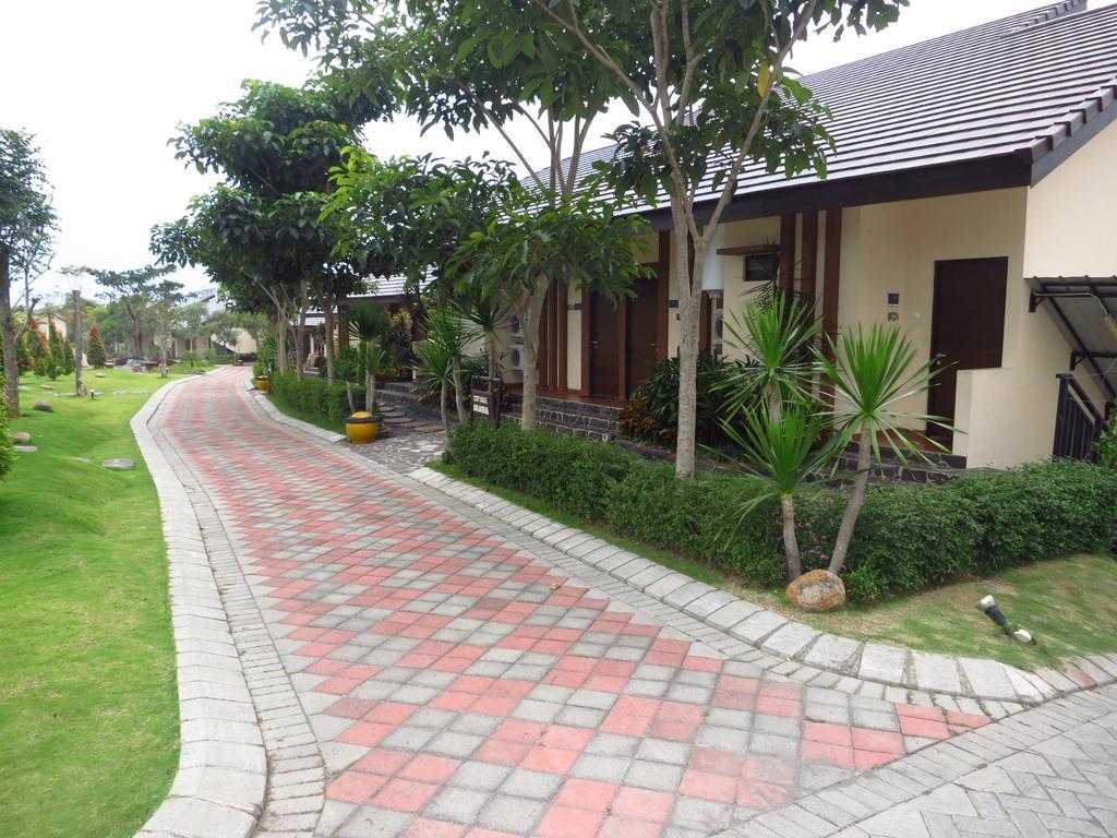 Bess Resort & Waterpark Hotel And Convention Malang Ngoại thất bức ảnh