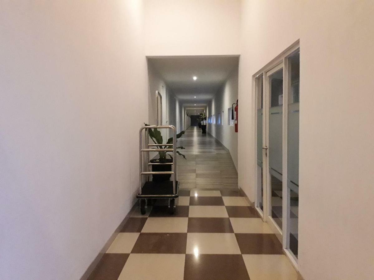 Bess Resort & Waterpark Hotel And Convention Malang Ngoại thất bức ảnh